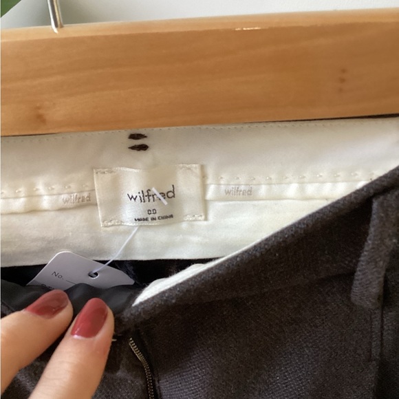 Aritzia wool effortless pant - Picture 3 of 3